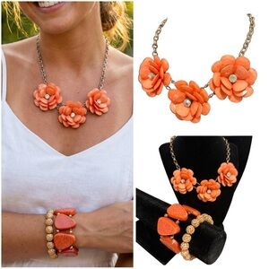 Jewelry Bundle (3) 3 Flowered Necklace, Chunky Bracelet & Beaded Bracelet Coral